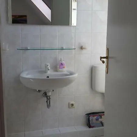 Haus Adelaide Apartment